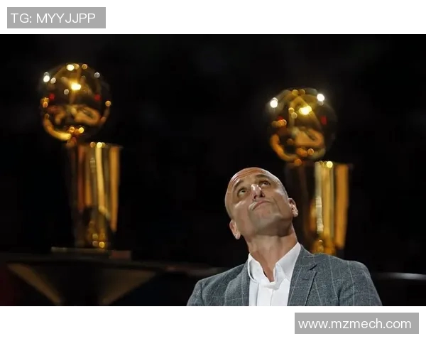 比尔拉塞尔引领凯尔特人辉煌岁月的传奇故事与历史回顾 比尔拉塞尔引领凯尔特人辉煌岁月的传奇故事与历史回顾